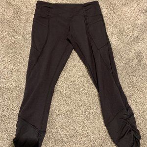 Lululemon black crops